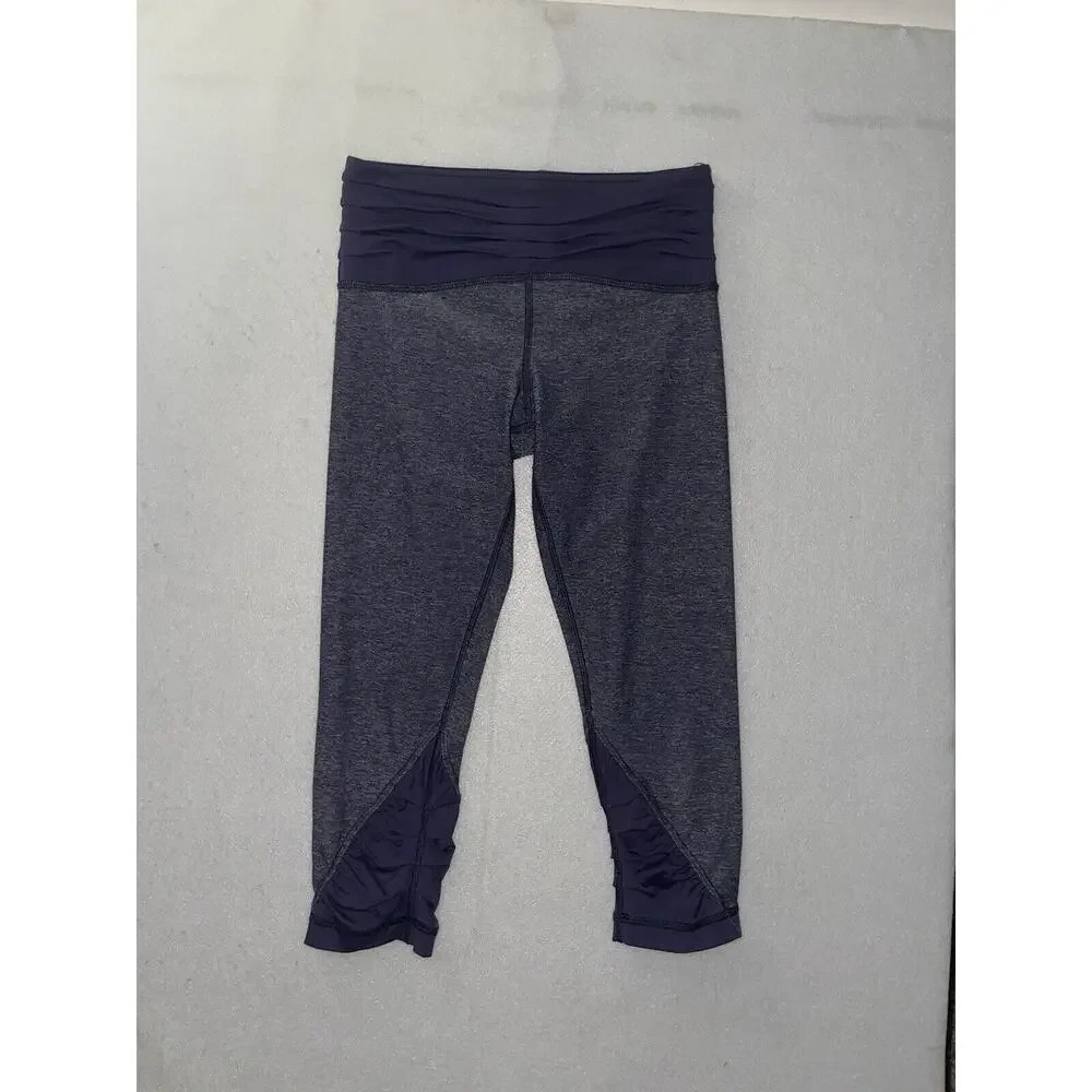 Lululemon Leggings Women’s Size 4 Cadet Blue Heather‎ Crop Embrace Scrunch
